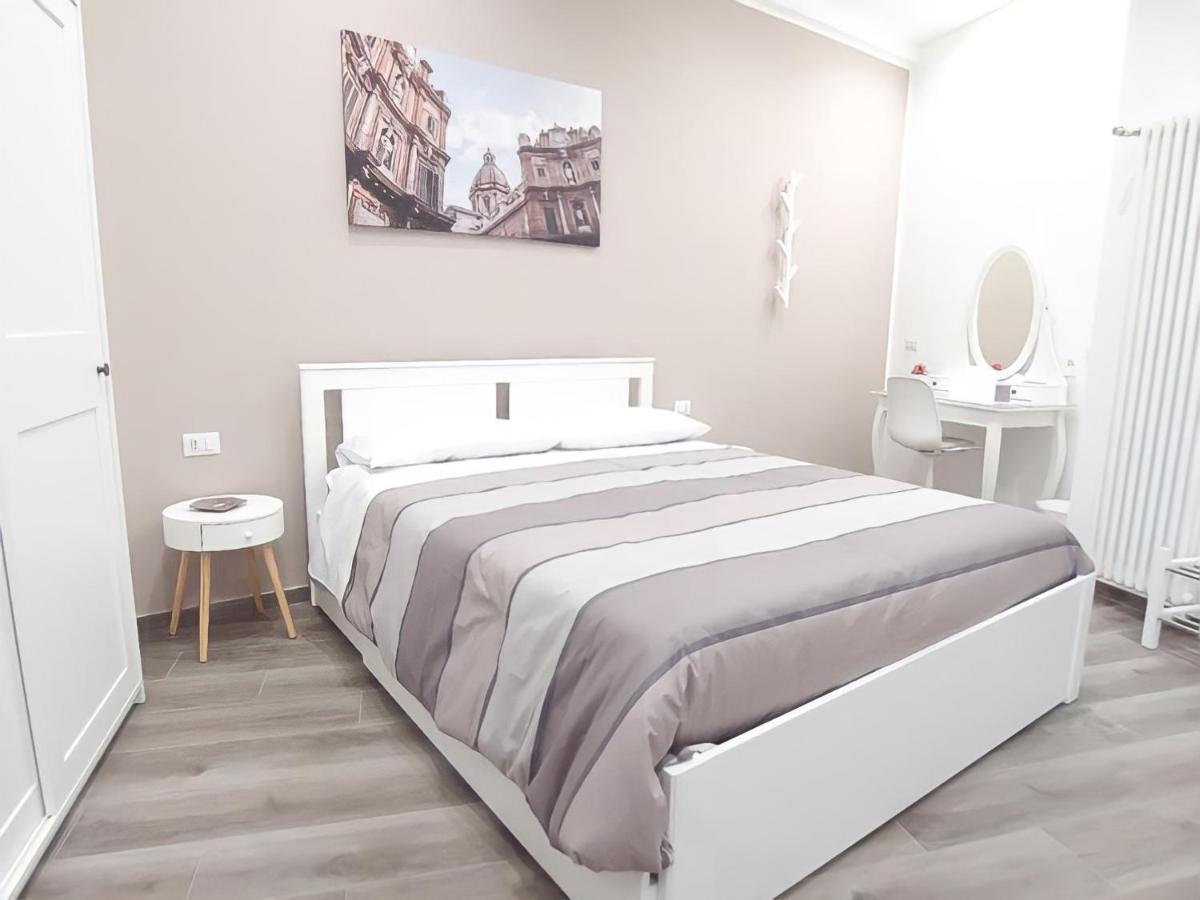 Garibaldi Rooms 29 - Piazza Marina A Palermo - In Pieno Centro. מראה חיצוני תמונה