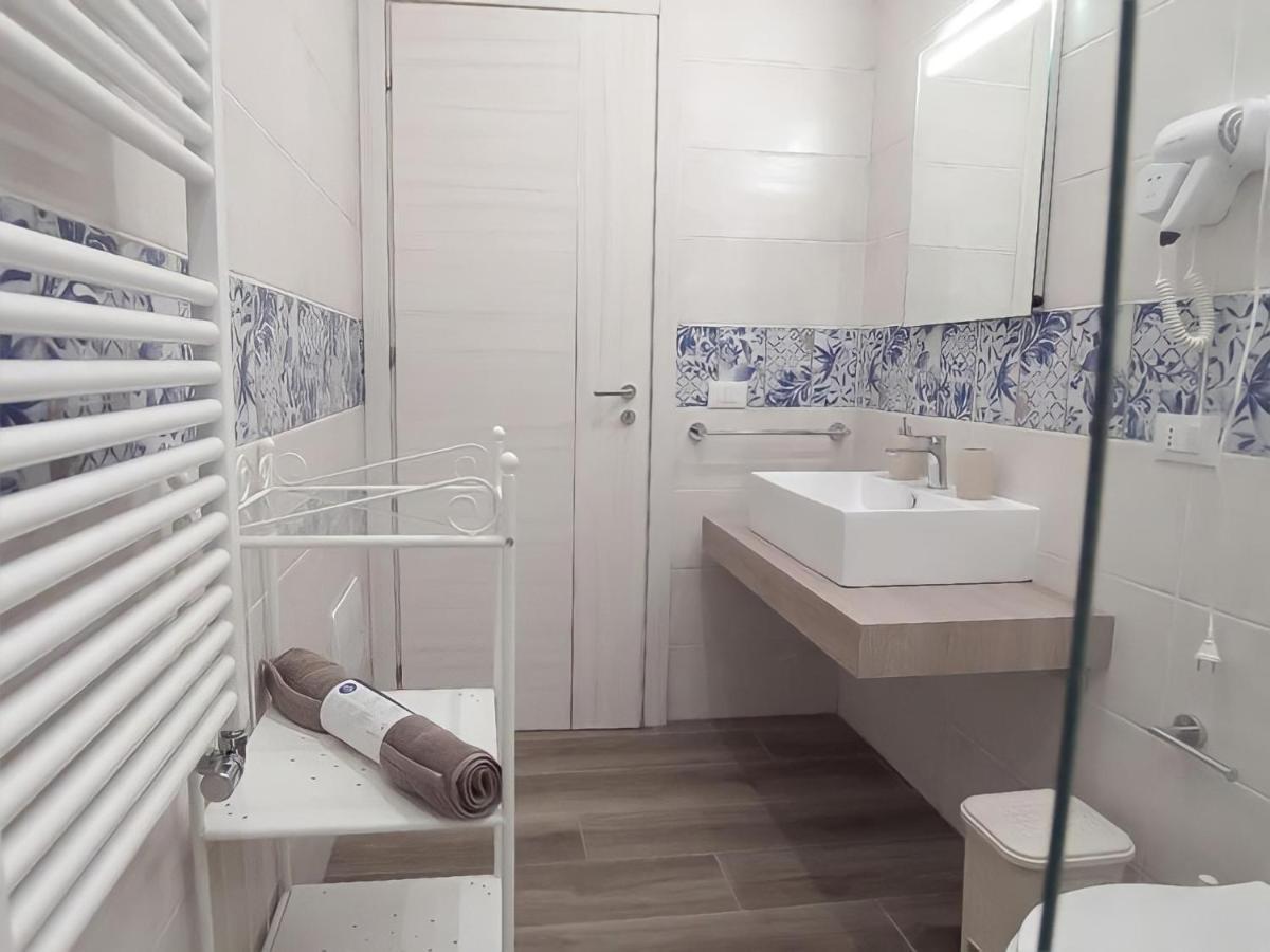 Garibaldi Rooms 29 - Piazza Marina A Palermo - In Pieno Centro. מראה חיצוני תמונה