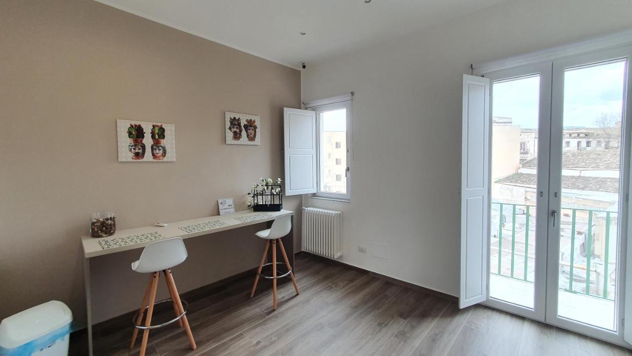 Garibaldi Rooms 29 - Piazza Marina A Palermo - In Pieno Centro. מראה חיצוני תמונה