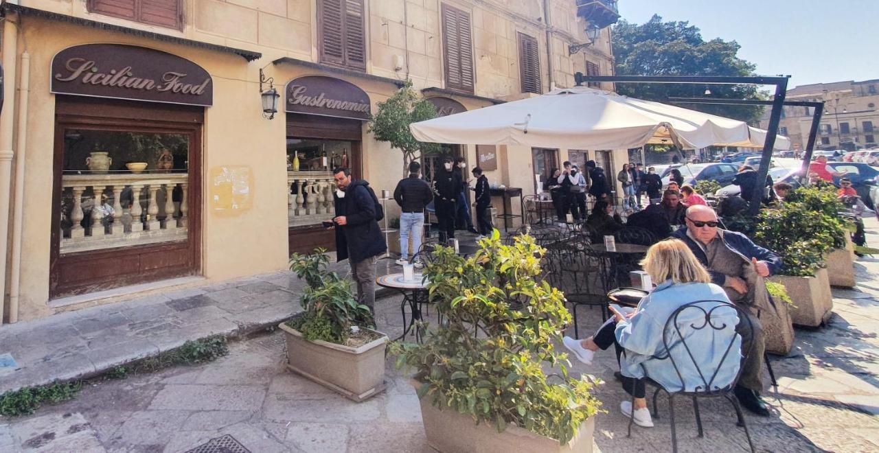 Garibaldi Rooms 29 - Piazza Marina A Palermo - In Pieno Centro. מראה חיצוני תמונה